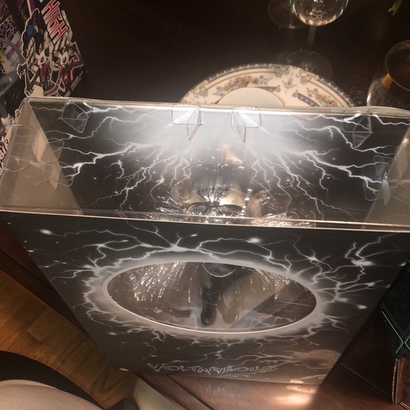 Mattel Exclusive Monster High Voltageous Frankie Stein - Picture 3 of 3